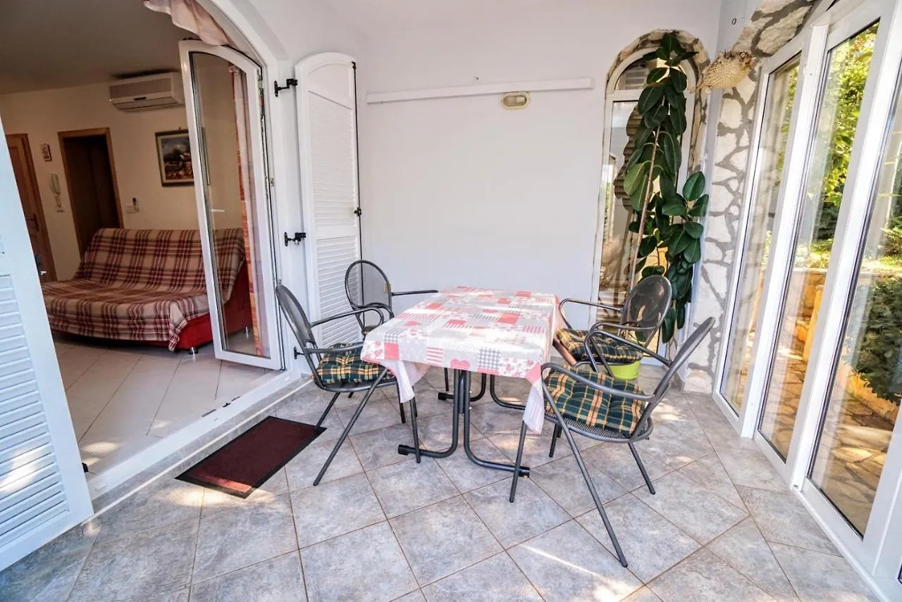 Apartment Vlado Zambratija  Zambratija (Istria)